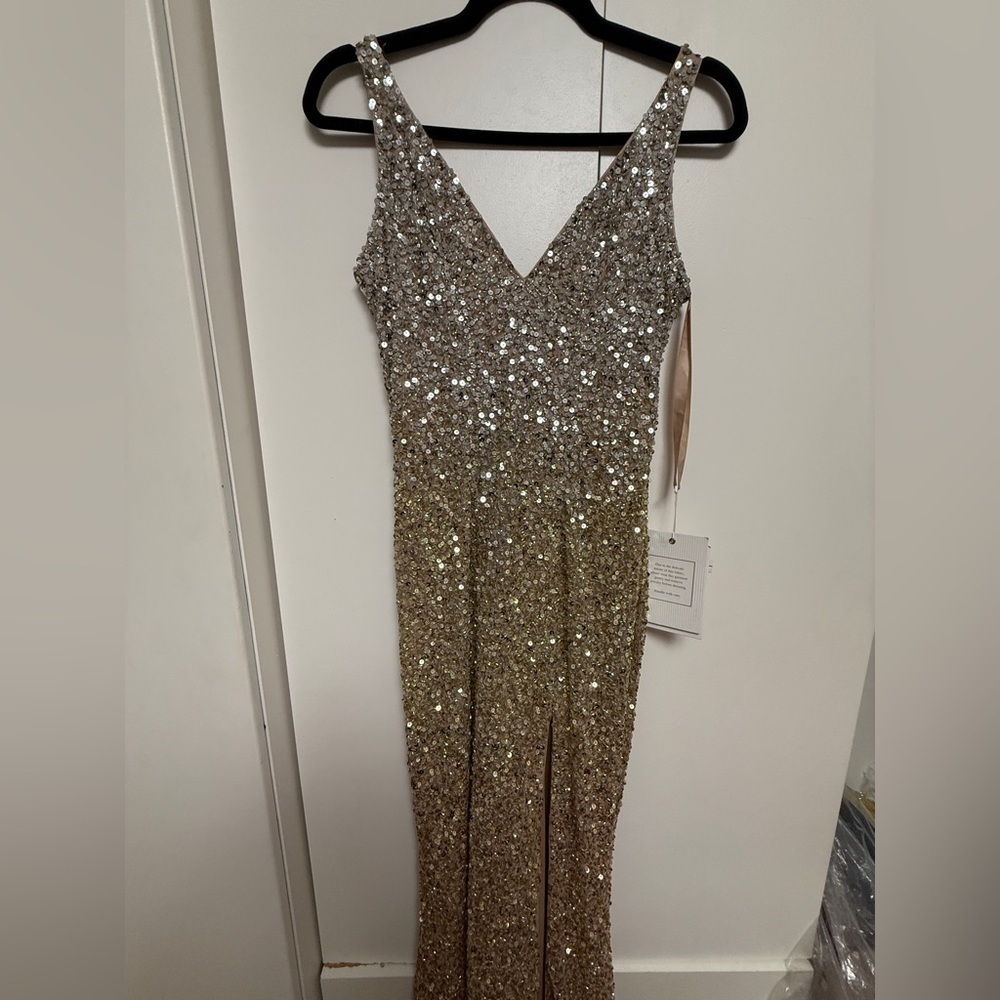 NWT |Mac Duggal 1068 Shimmering Gold Sequined Sleeveless  Side Slit Gown Size 2 - Picture 8 of 17